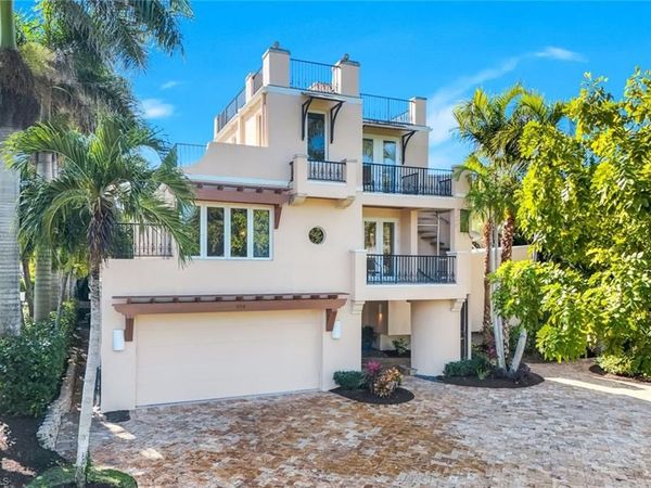 210 Central AVE , NAPLES, FL 34102