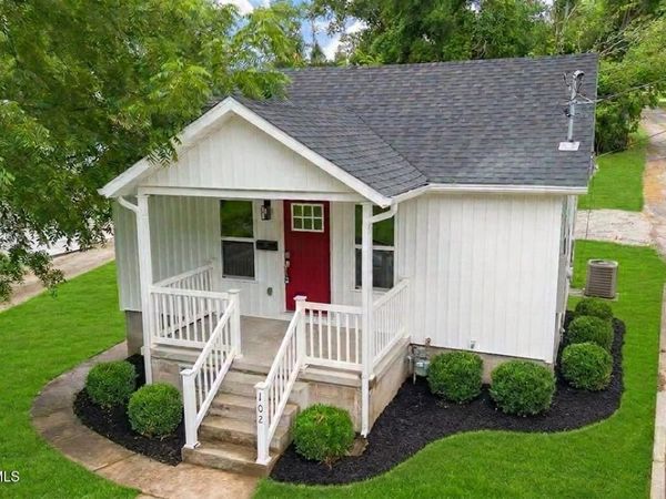 102 W FRANKLIN STREET, Jefferson City, MO 65101