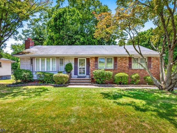 933 Franklin Ave, South Plainfield, NJ 07080