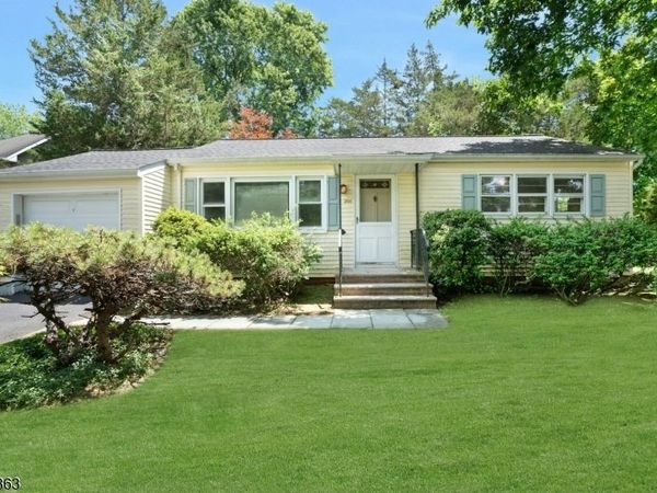 200 Runnymede Pkwy, New Providence, NJ 07974