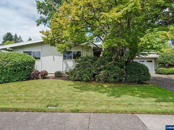 560 NW Merrie Dr, Corvallis, OR 97330