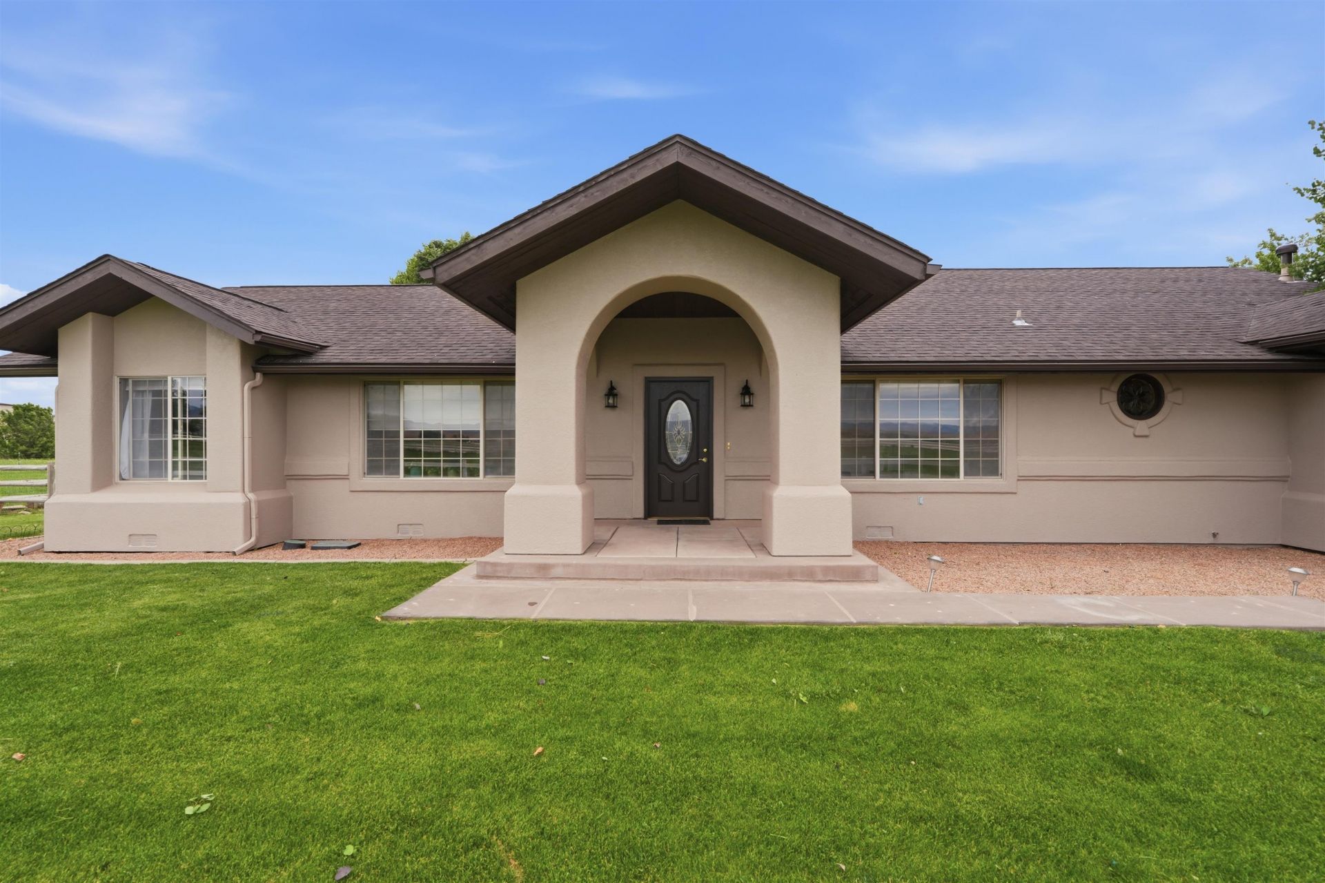 1698 Snow Eagle Court, Loma, CO 81524 Main Photo