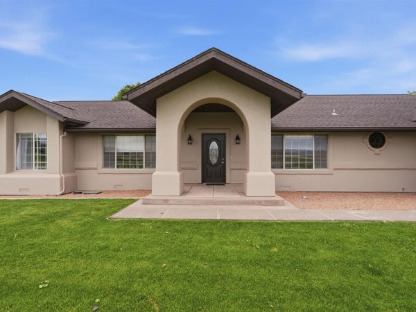 1698 Snow Eagle Court, Loma, CO 81524