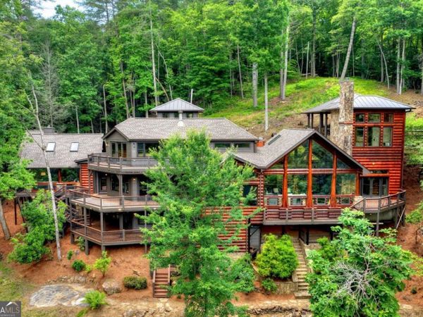 192 Delphi Hills Lane, Mccaysville, GA 30555