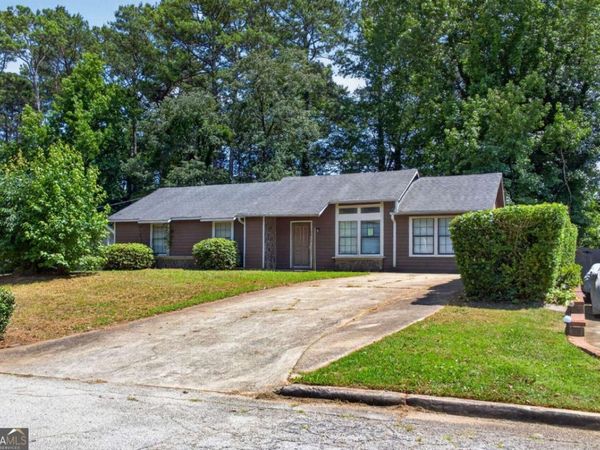 2414 Leslie Brook Drive, Decatur, GA 30035