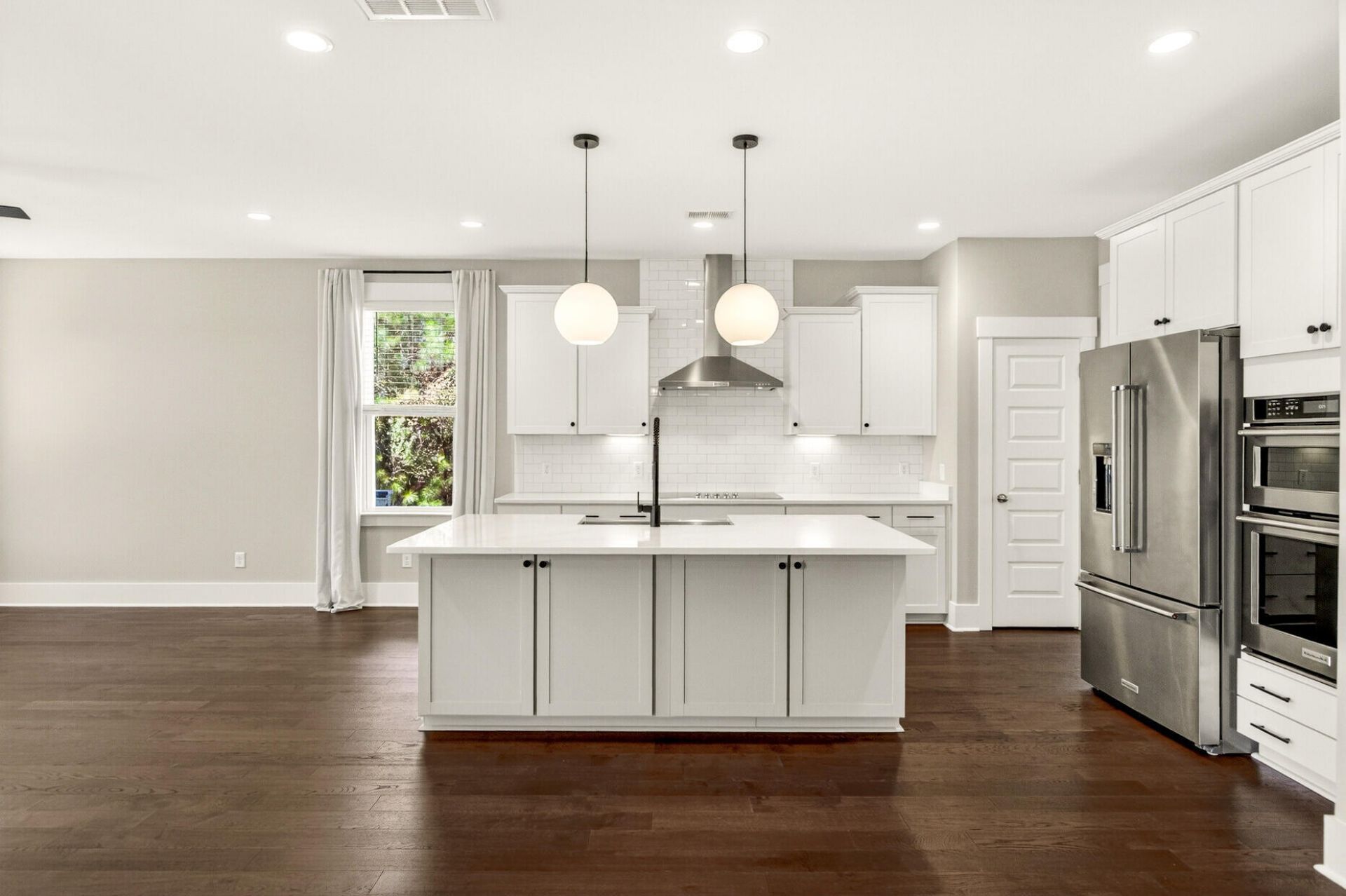 2081 Utsey Street Photo 10