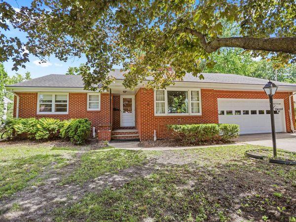 216 8th Avenue SE, Waseca, MN 56093