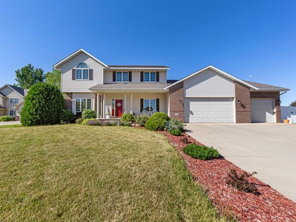 100 Park Place , Mankato, MN 56001