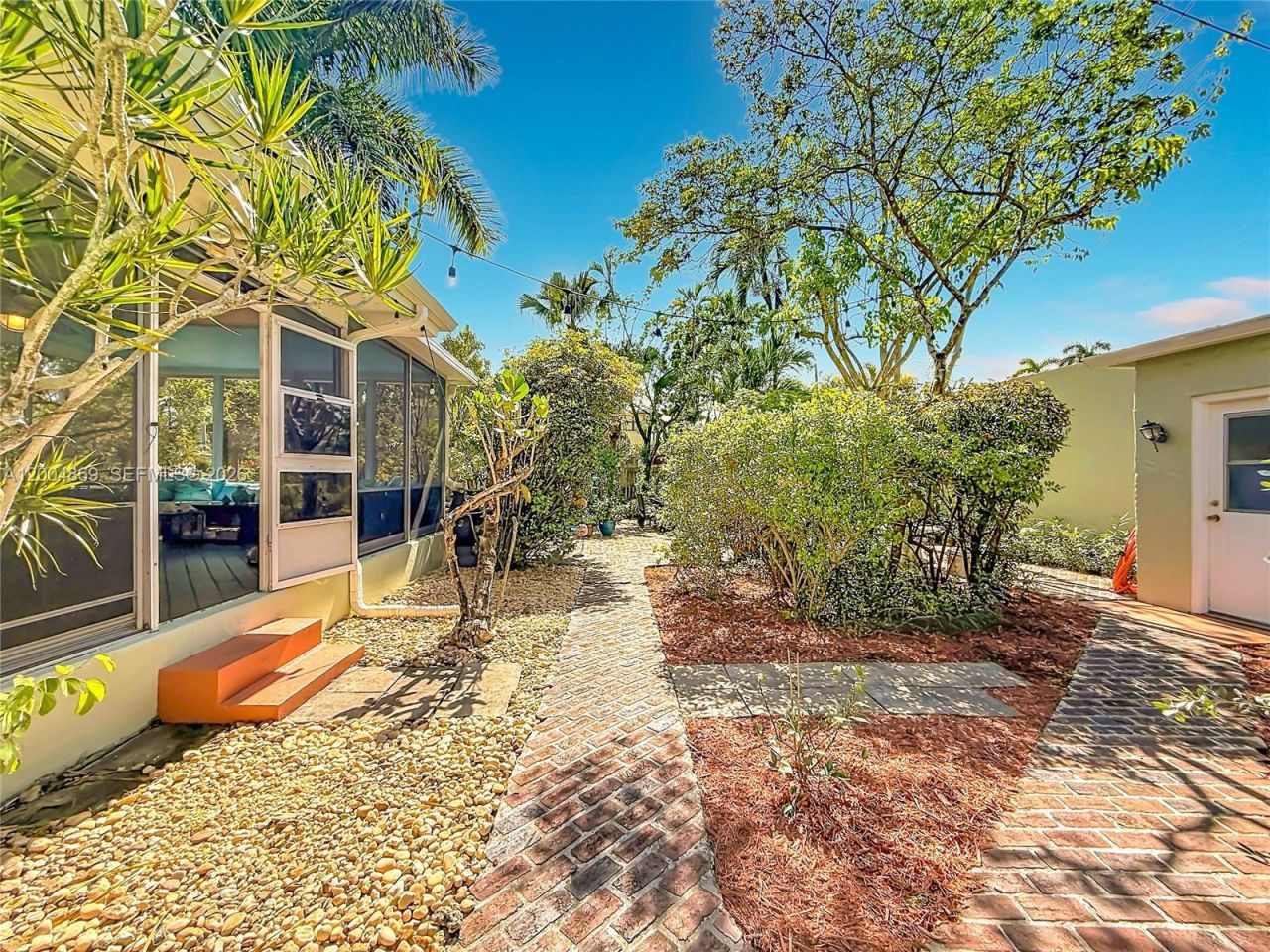 1029 Harrison St, Hollywood, FL 33019 Photo