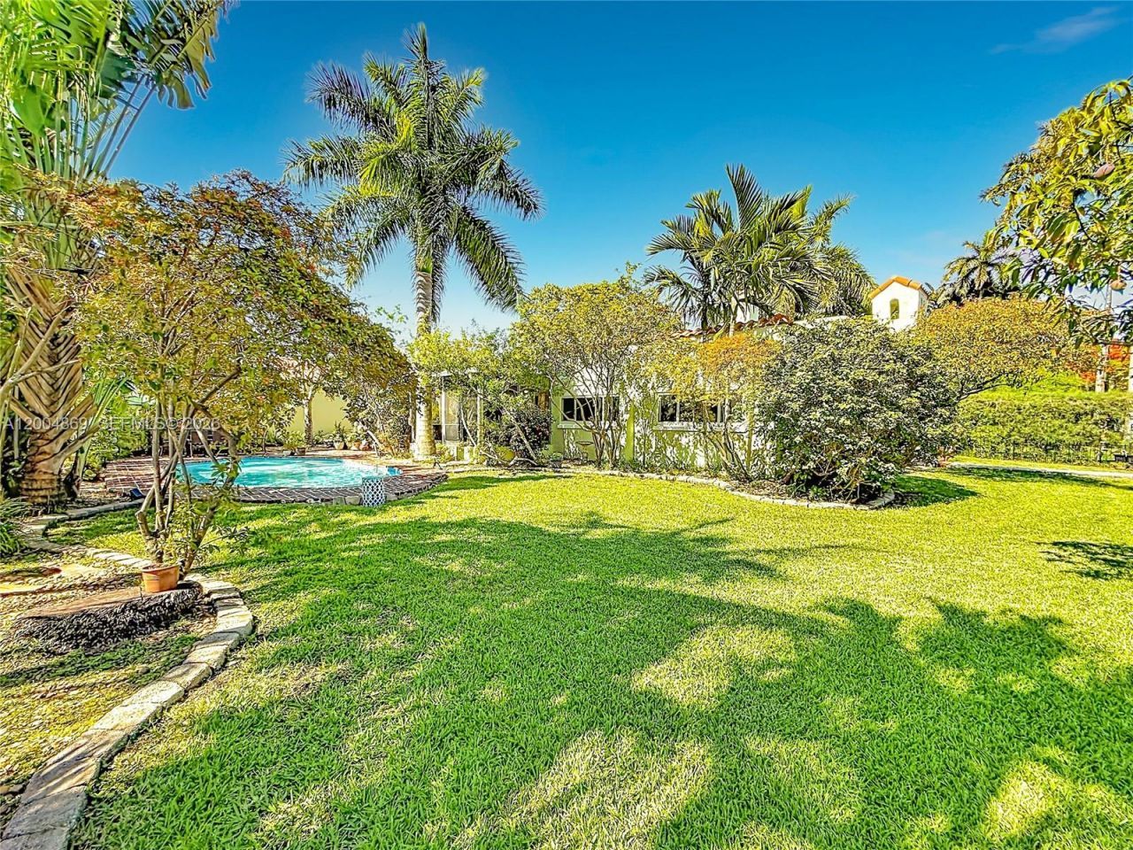 1029 Harrison St, Hollywood, FL 33019 Photo