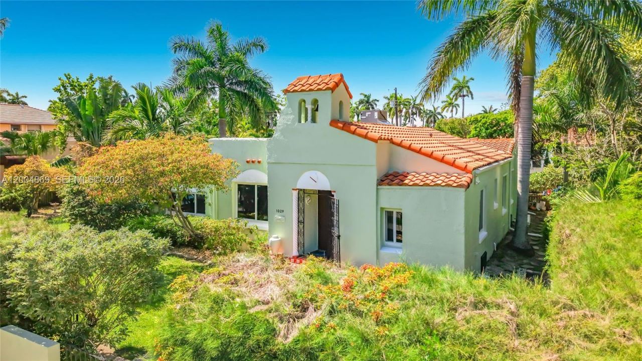 1029 Harrison St, Hollywood, FL 33019 Photo