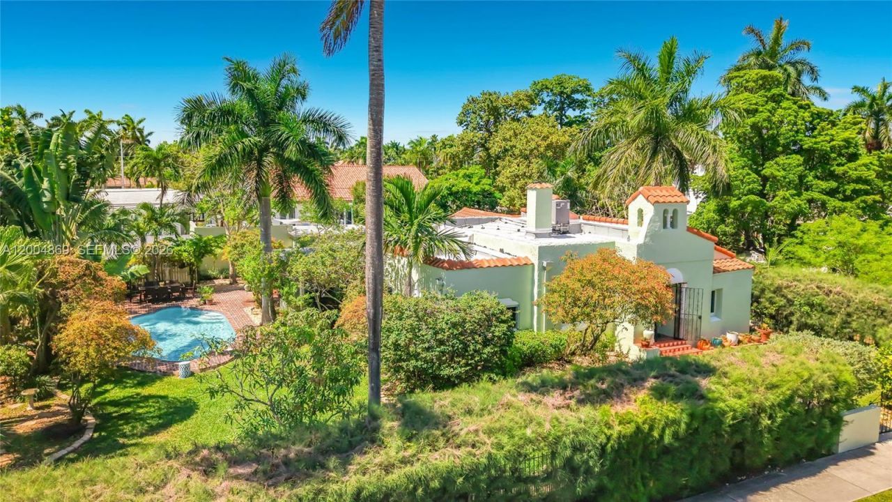 1029 Harrison St, Hollywood, FL 33019 Photo