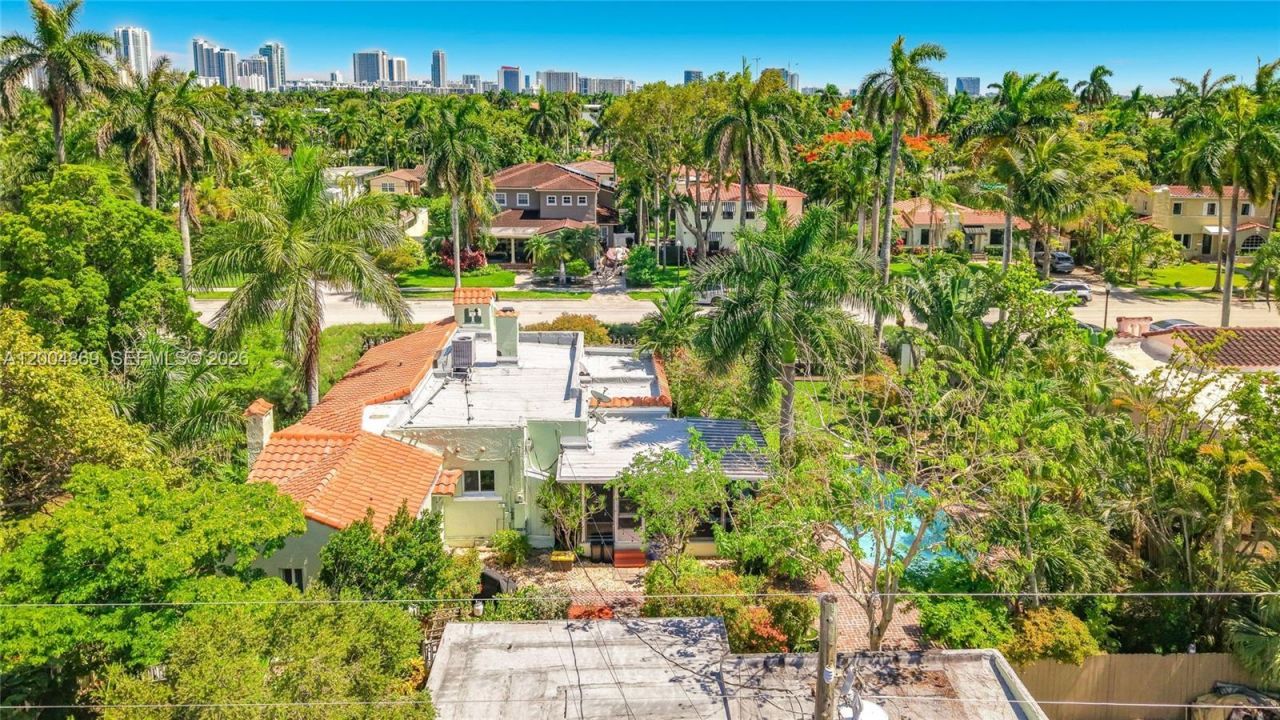 1029 Harrison St, Hollywood, FL 33019 Photo