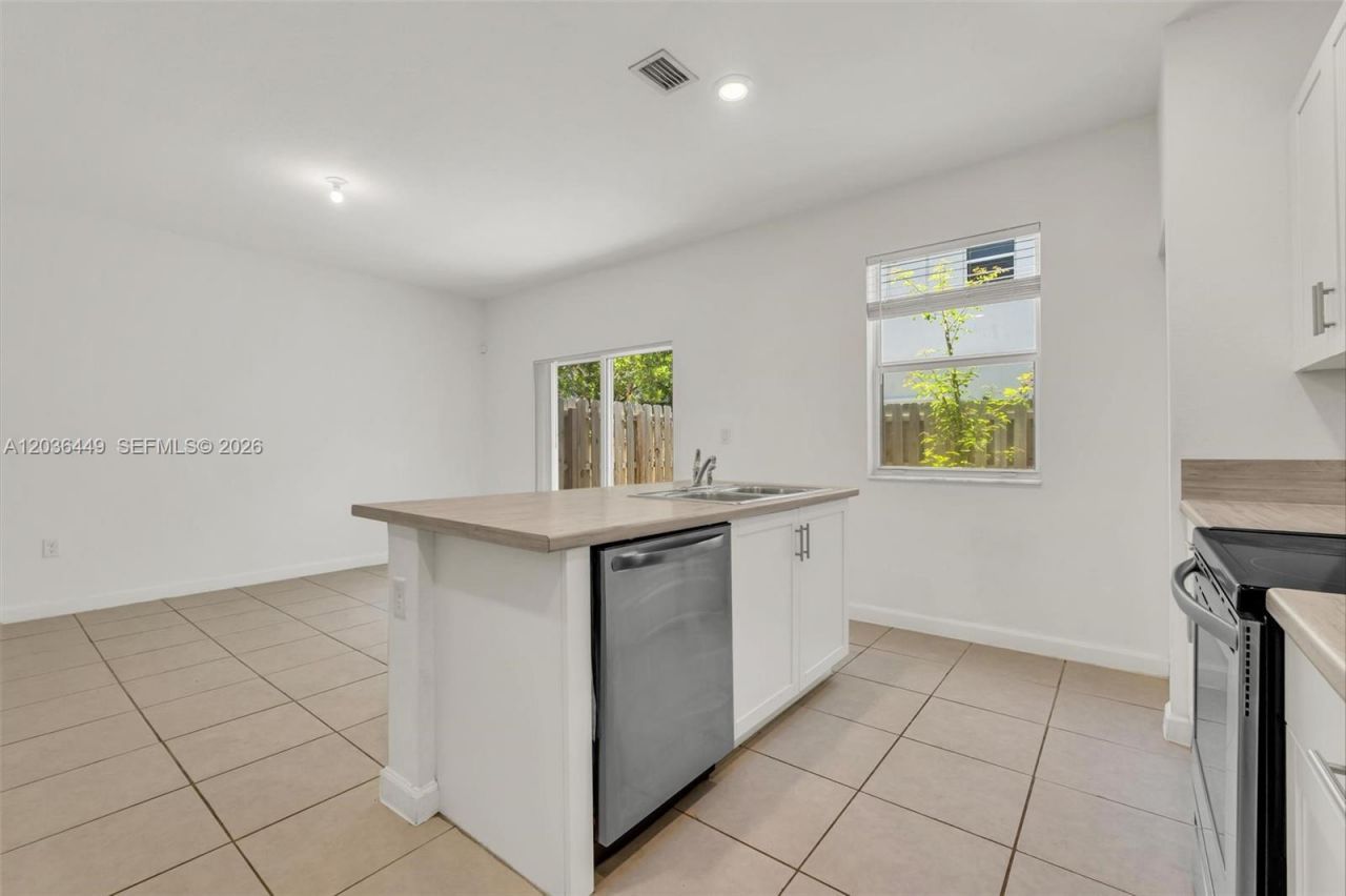 2683 SE 12th St , Homestead, FL 33035 Photo
