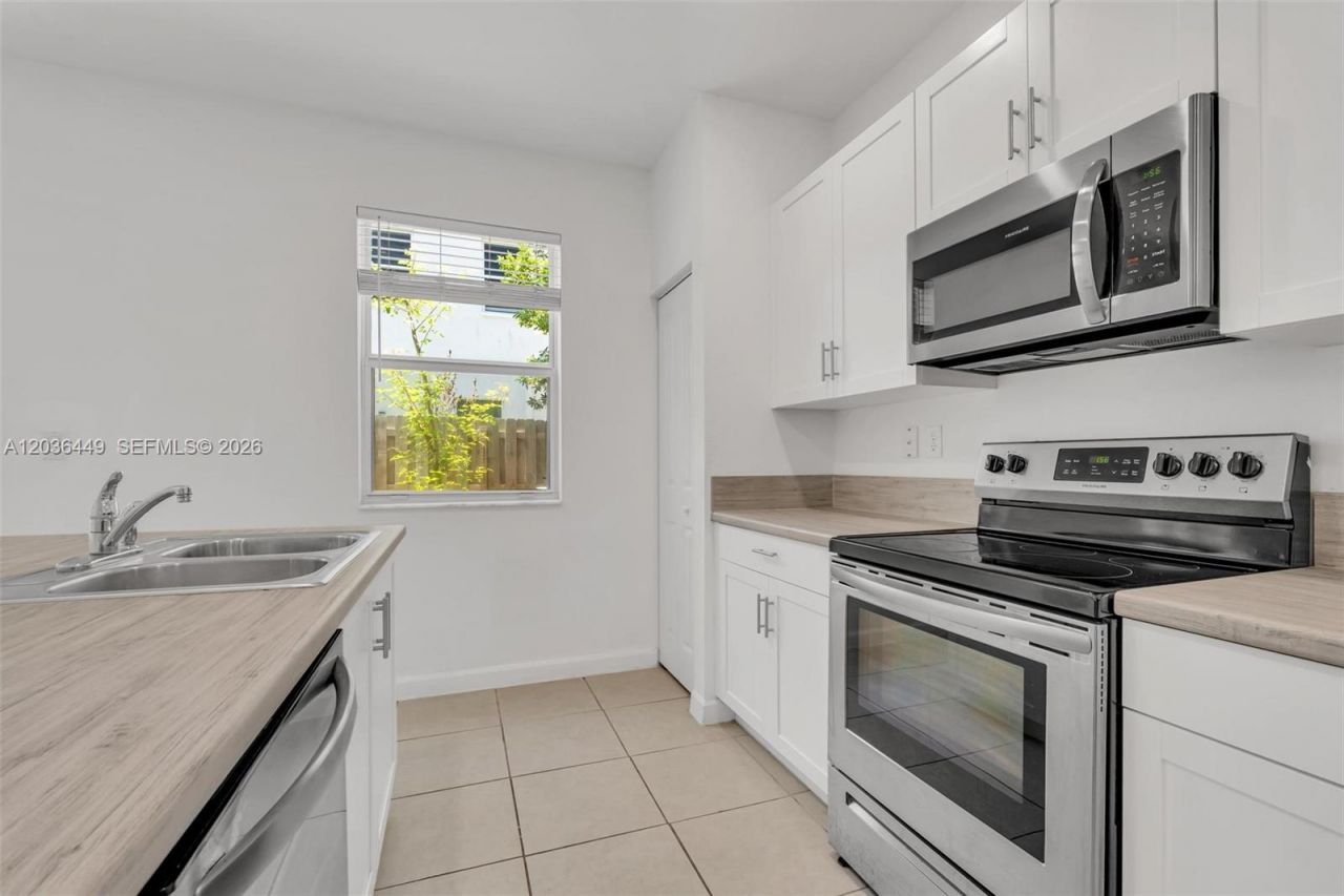 2683 SE 12th St , Homestead, FL 33035 Photo