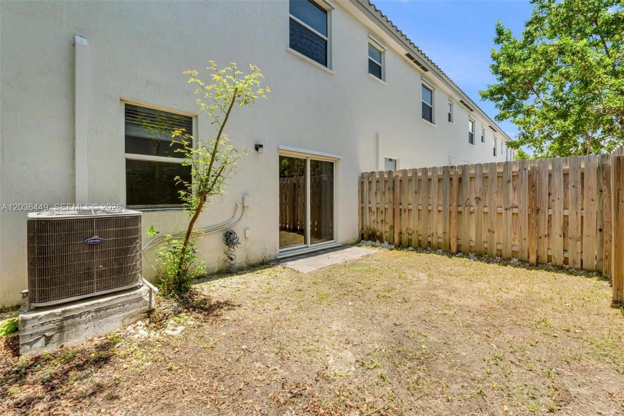 2683 SE 12th St , Homestead, FL 33035 Photo