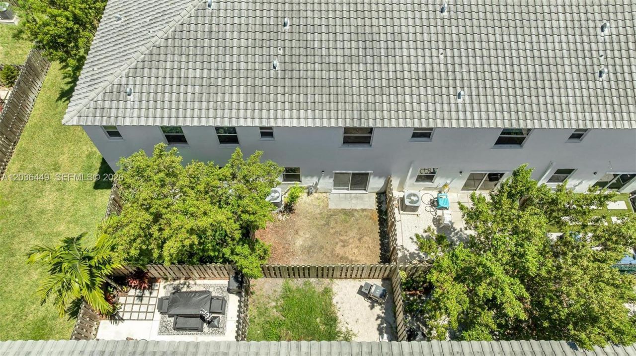 2683 SE 12th St , Homestead, FL 33035 Photo