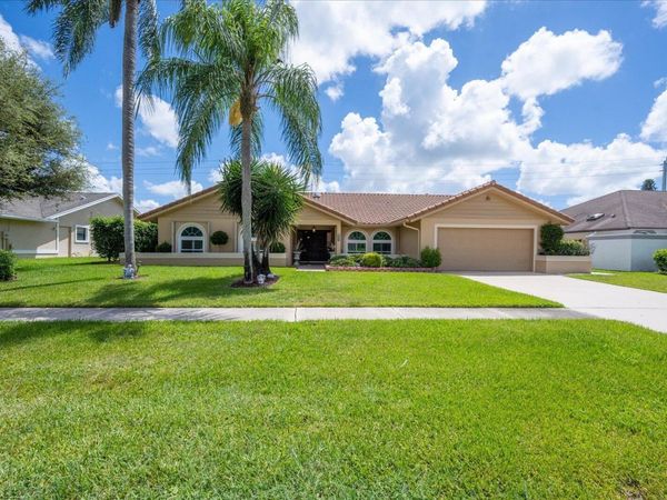 1654 Farmington Circle, Wellington, FL 33414