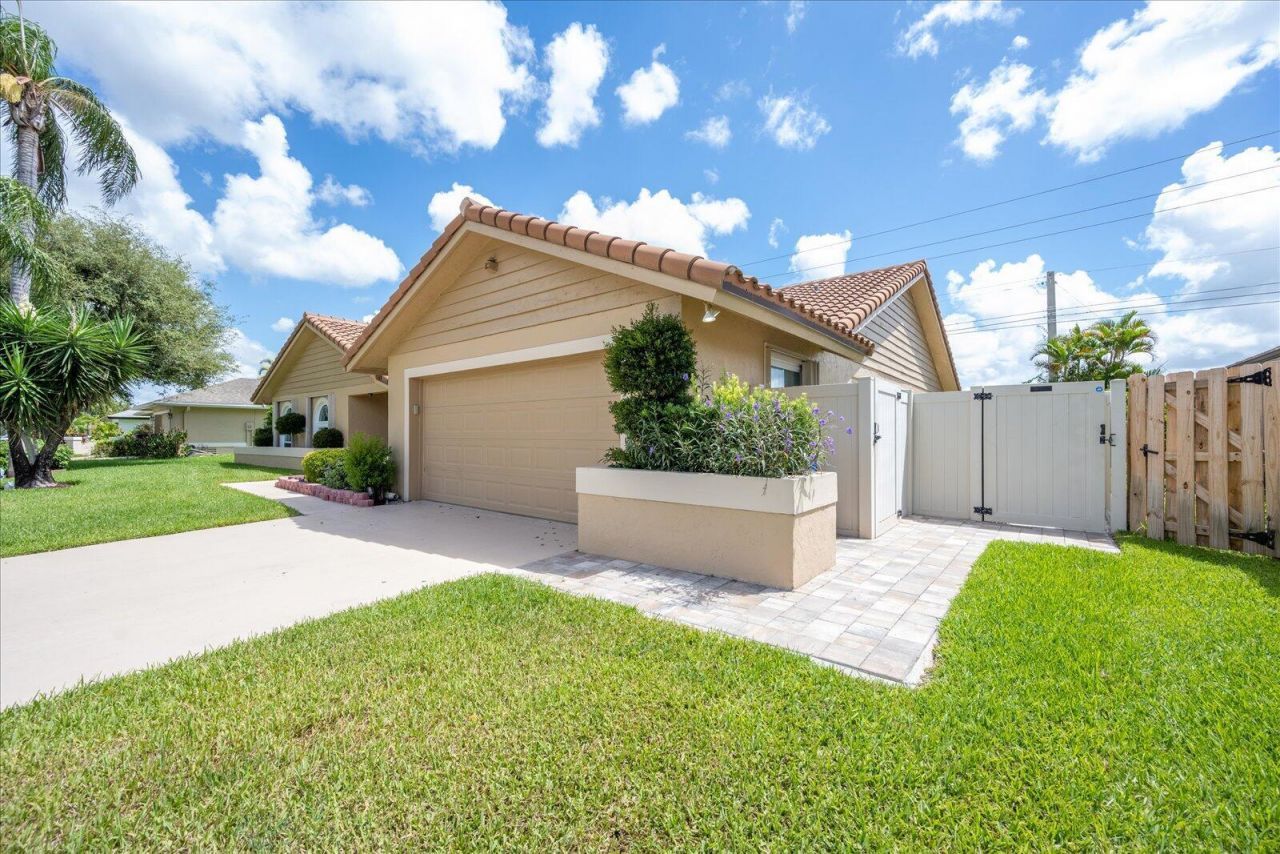 1654 Farmington Circle, Wellington, FL 33414 Photo