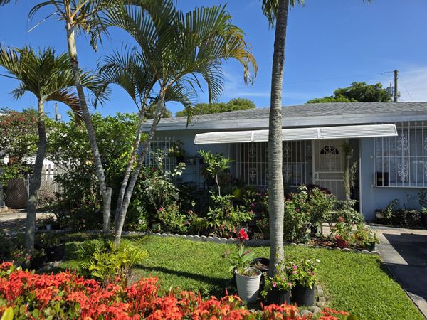528 49th Street, West Palm Beach, FL 33407