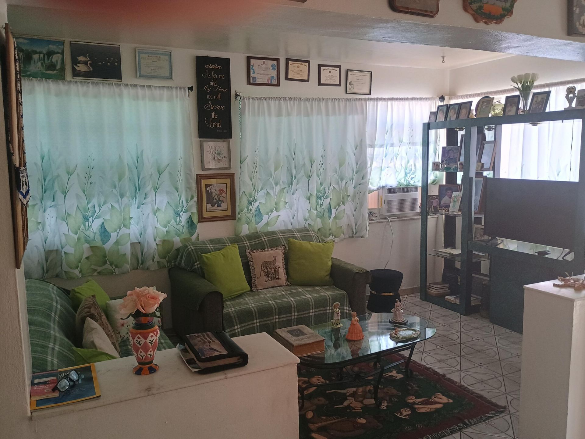 528 49th Street, West Palm Beach, FL 33407 Photo