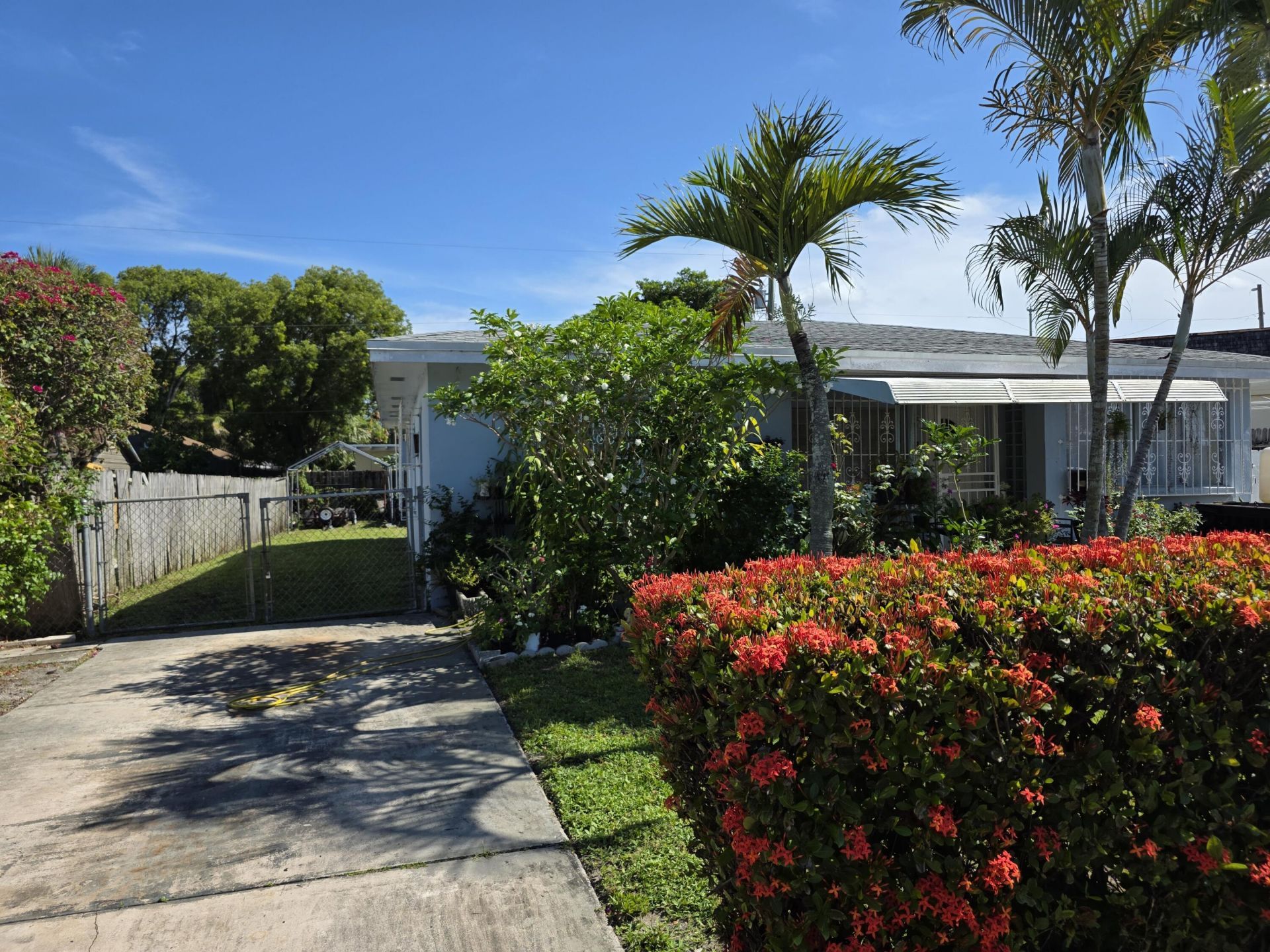 528 49th Street, West Palm Beach, FL 33407 Photo