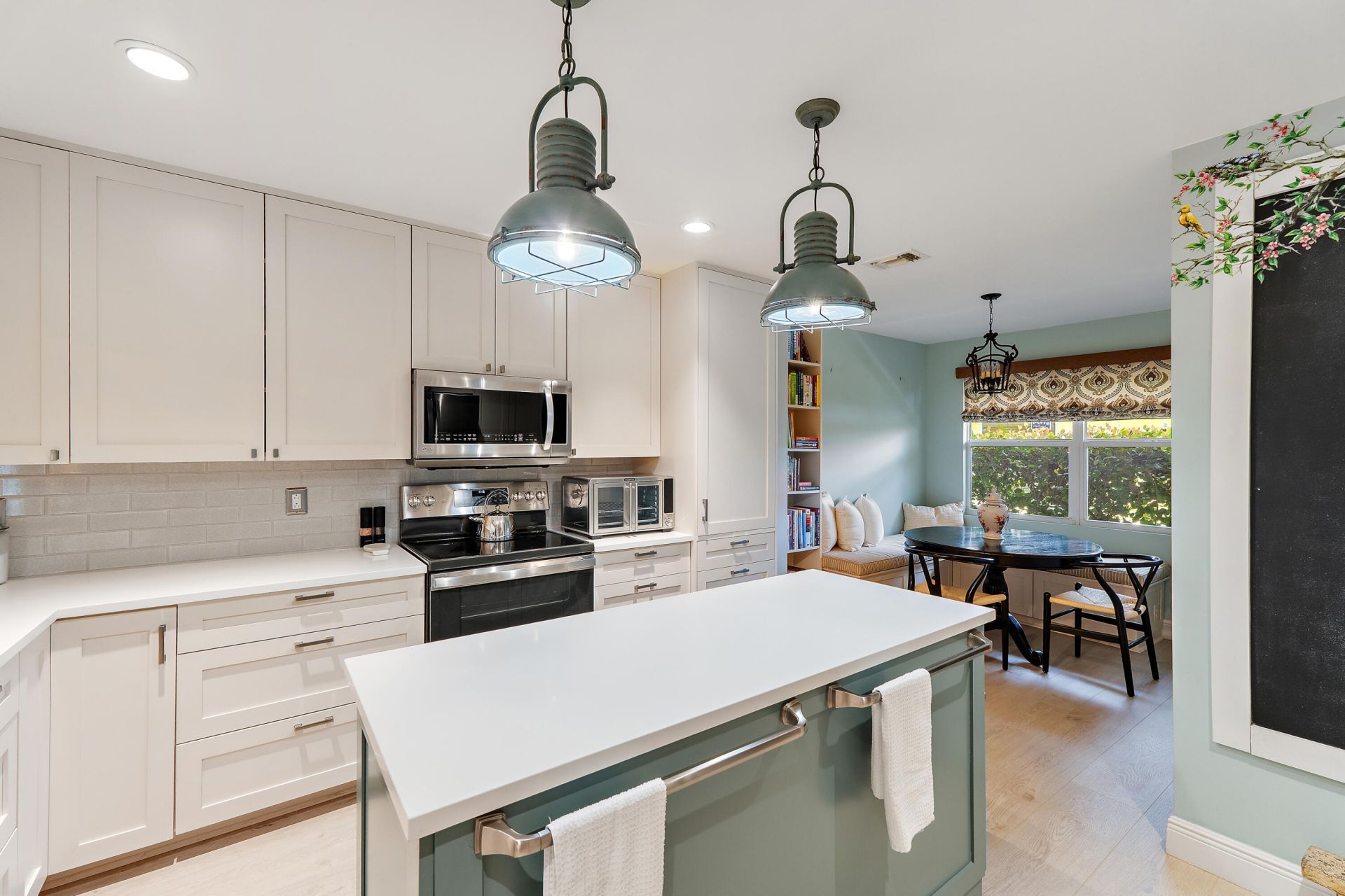 10 Bentwood Road, Palm Beach Gardens, FL 33418 Photo