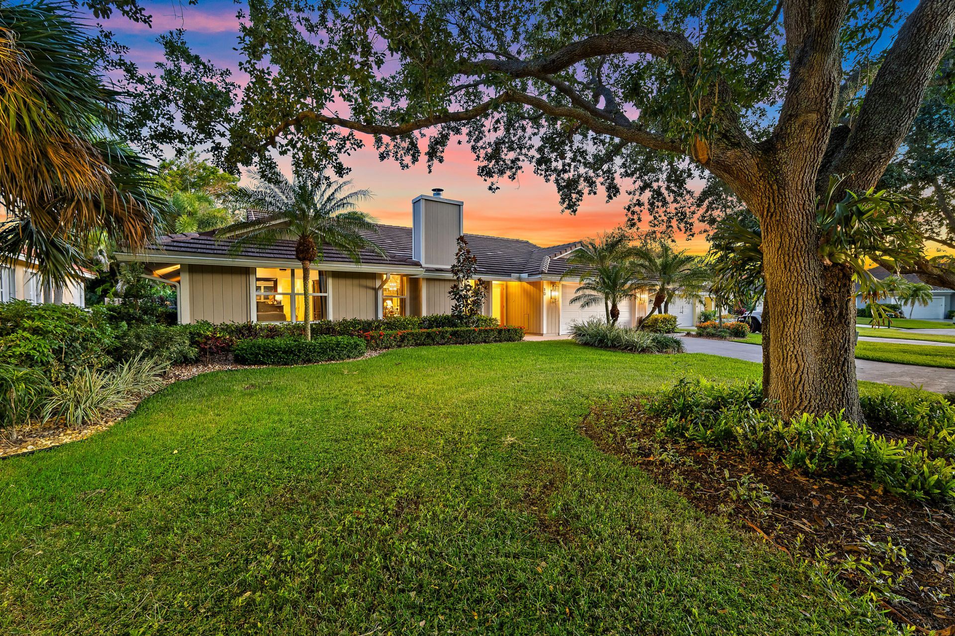 10 Bentwood Road, Palm Beach Gardens, FL 33418 Photo