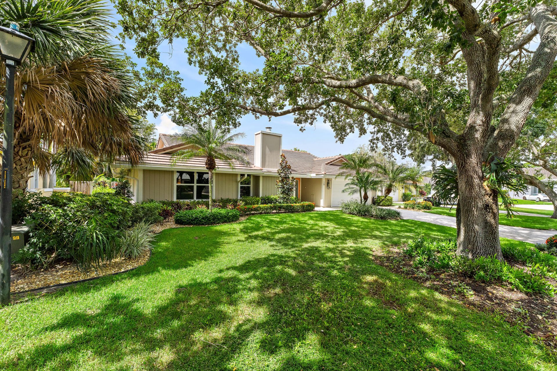 10 Bentwood Road, Palm Beach Gardens, FL 33418 Photo
