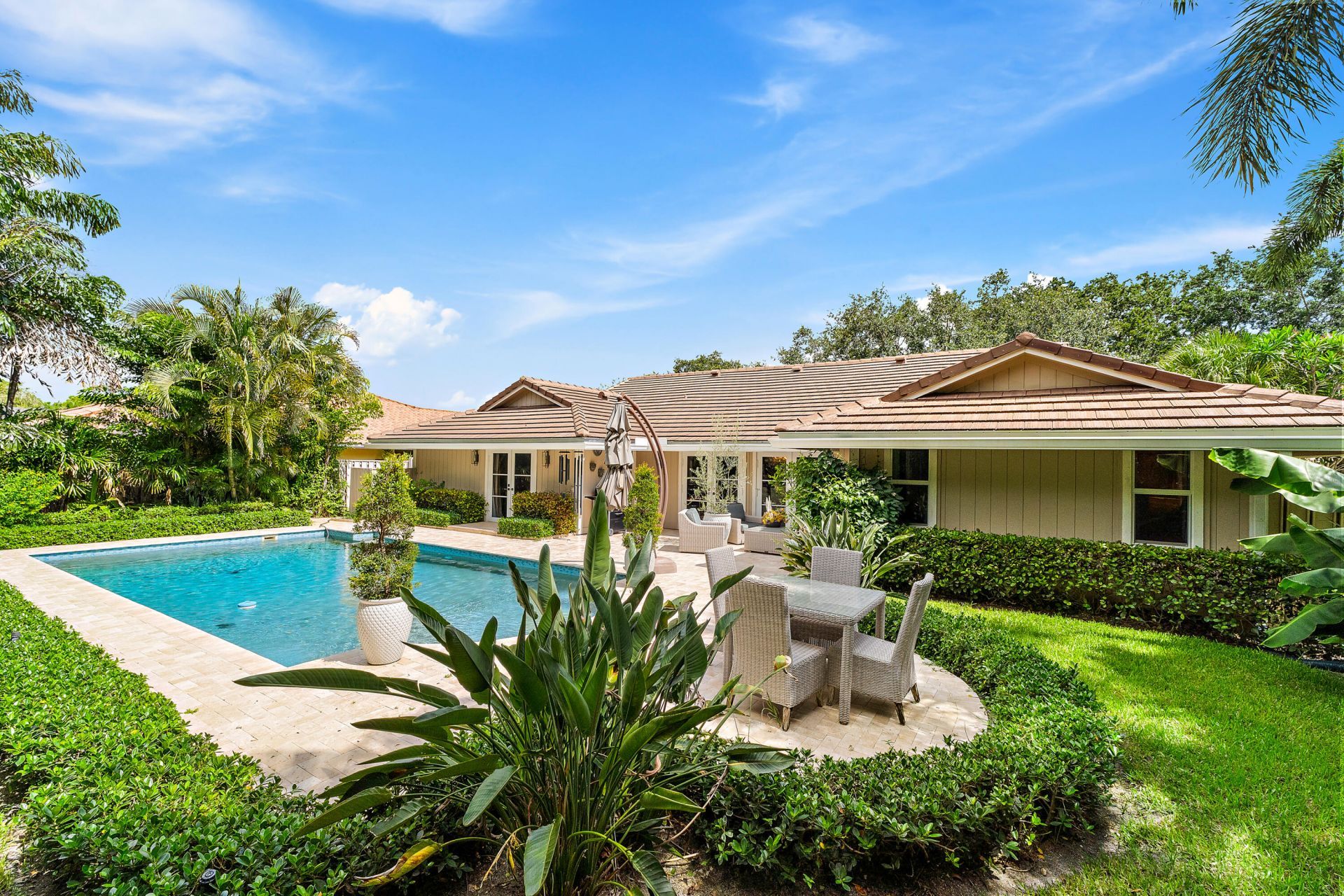 10 Bentwood Road, Palm Beach Gardens, FL 33418 Photo