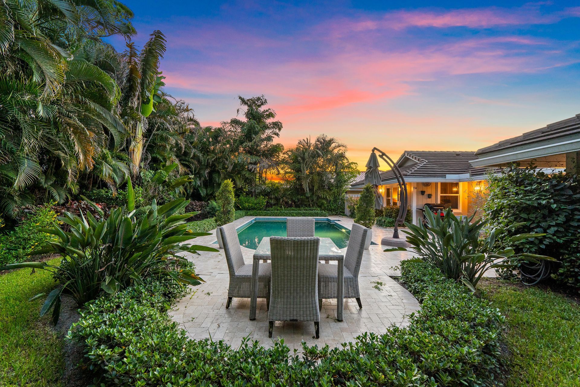 10 Bentwood Road, Palm Beach Gardens, FL 33418 Photo