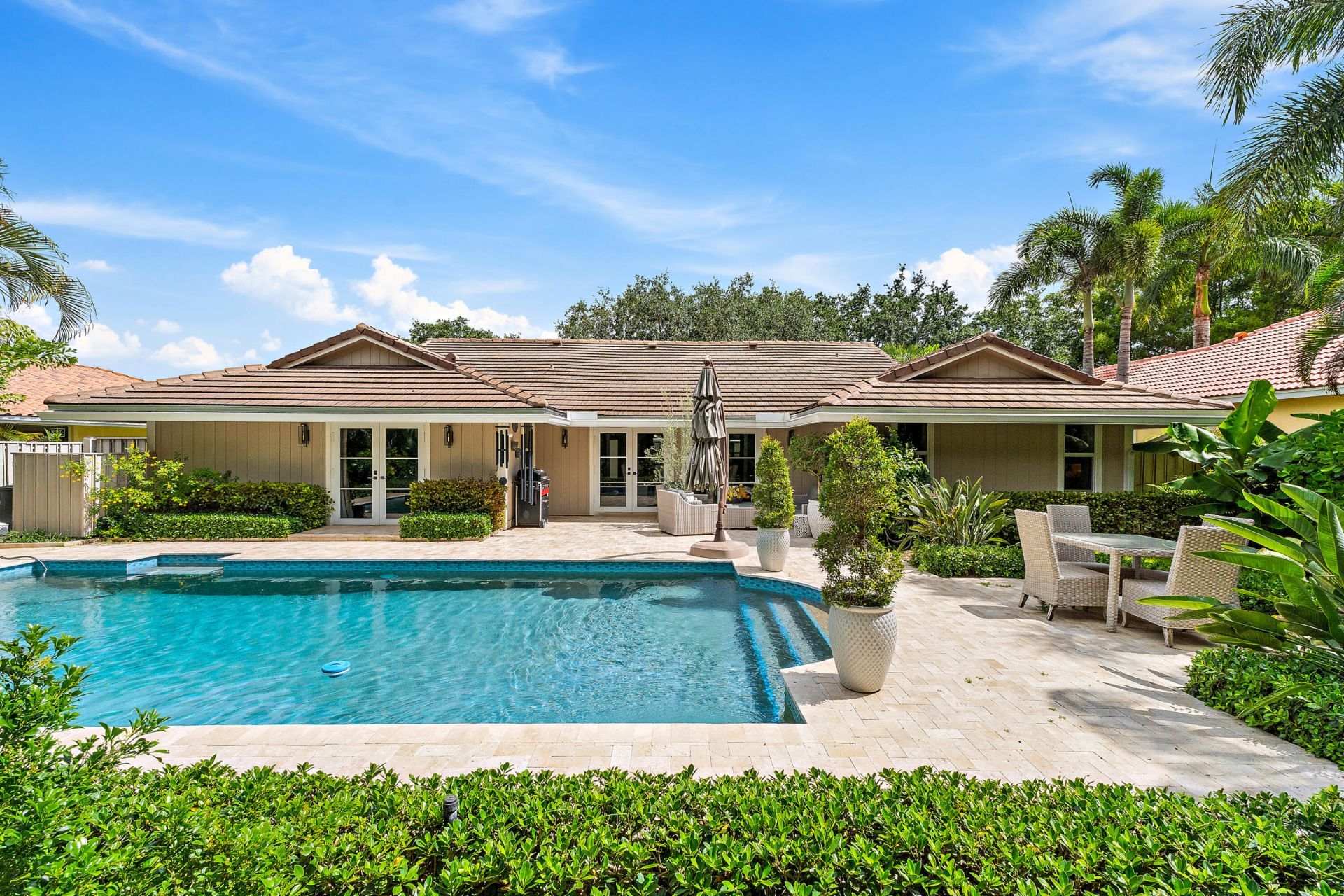 10 Bentwood Road, Palm Beach Gardens, FL 33418 Photo