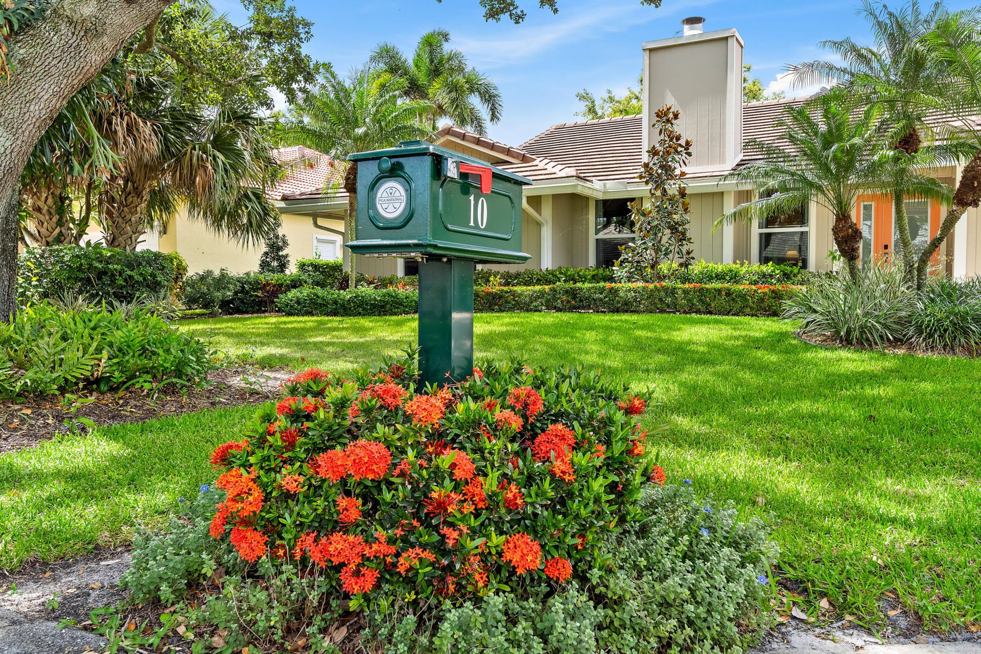 10 Bentwood Road, Palm Beach Gardens, FL 33418 Photo