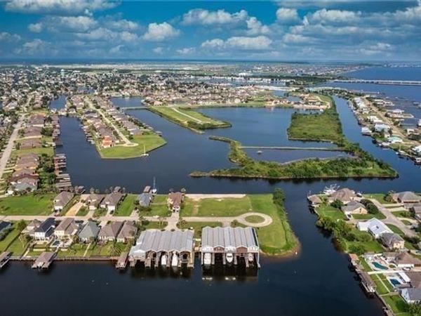 1275 CUTTER Cove, Slidell, LA 70458