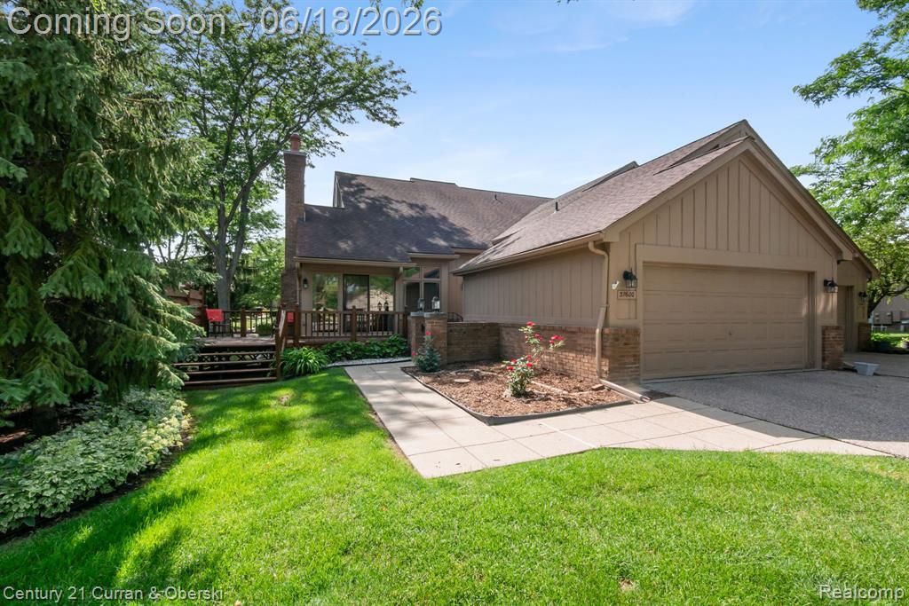 37600 N Laurel Park Drive, Livonia, MI 48152 Main Photo