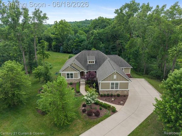 34225 Thornbrook Drive, Farmington Hills, MI 48335