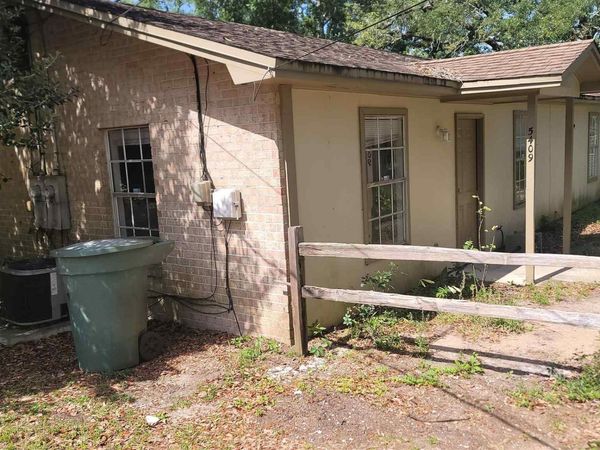 5409 East Shore Dr, Pensacola, FL 32505