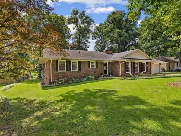 213 Shirley Dr, Florence, AL 35633