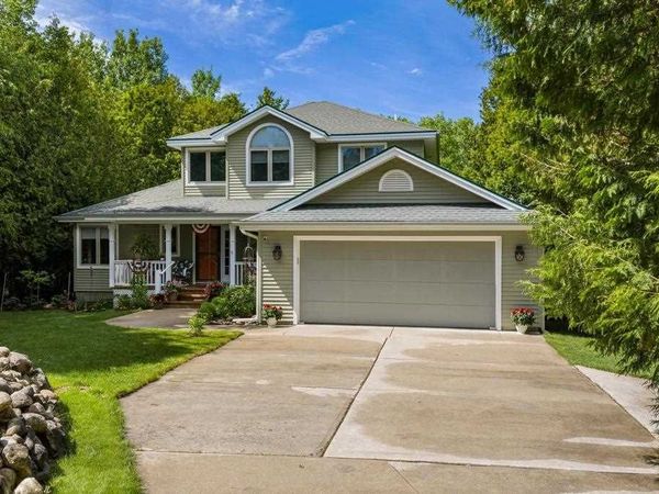 18893 Clipperview Road, Charlevoix, MI 49720