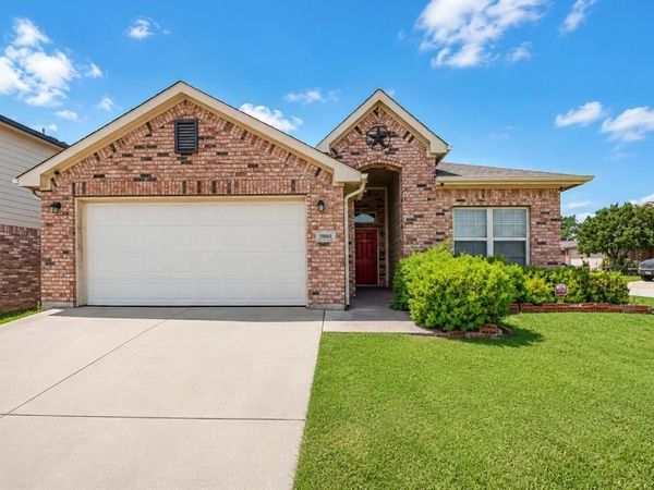 10061 Pronghorn Lane, Fort Worth, TX 76108