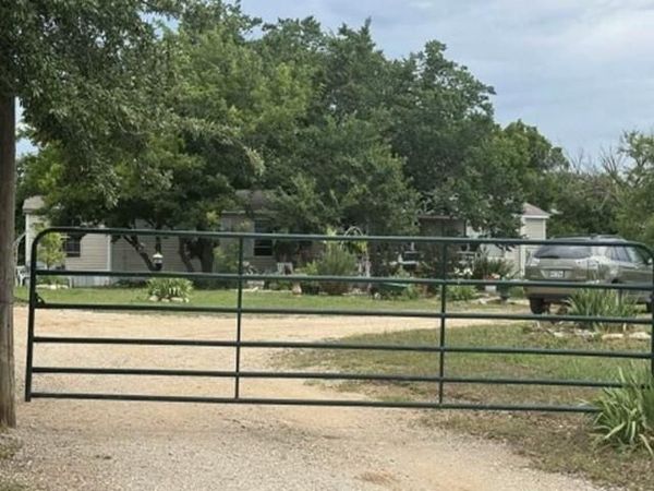 376 JOHNSON BEND Road , Weatherford, TX 76088