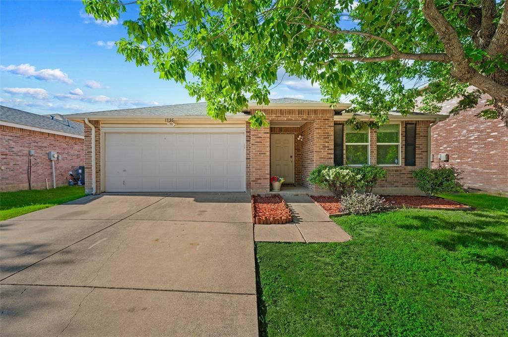 1725 Sierra Meadow Lane, Fort Worth, TX 76247 Main Photo