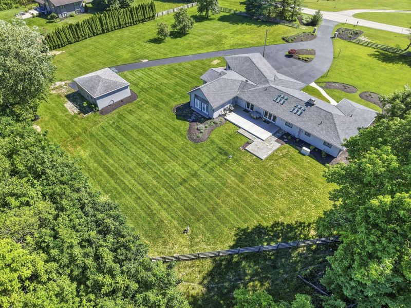 8323 Big Walnut Road, Westerville, OH 43082 Photo 2