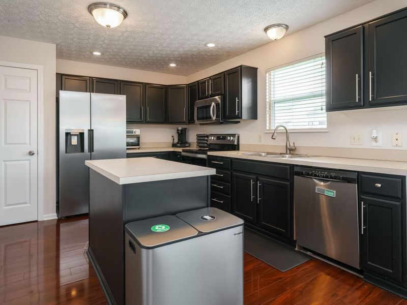 399 Moss Court , Marysville, OH 43040 Photo 7
