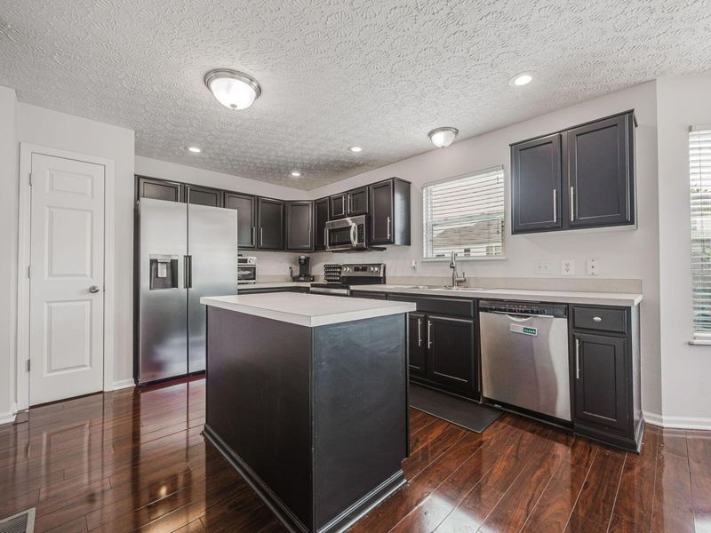 399 Moss Court, Marysville, OH 43040 Photo 8