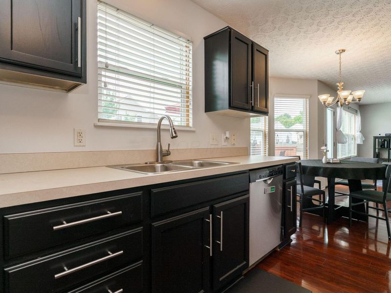 399 Moss Court , Marysville, OH 43040 Photo 8