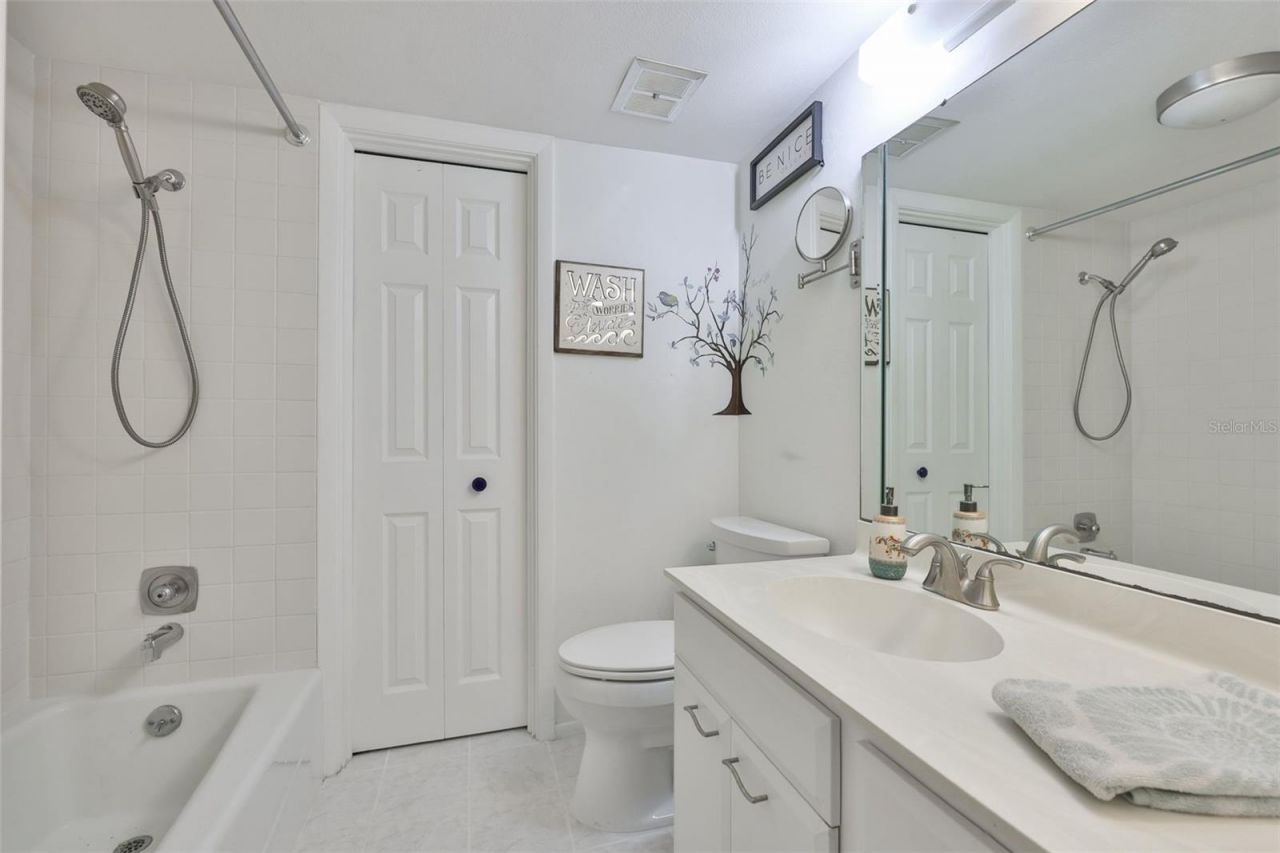647 Woodlawn Drive , Unit 647, Bradenton, FL 34210 Photo
