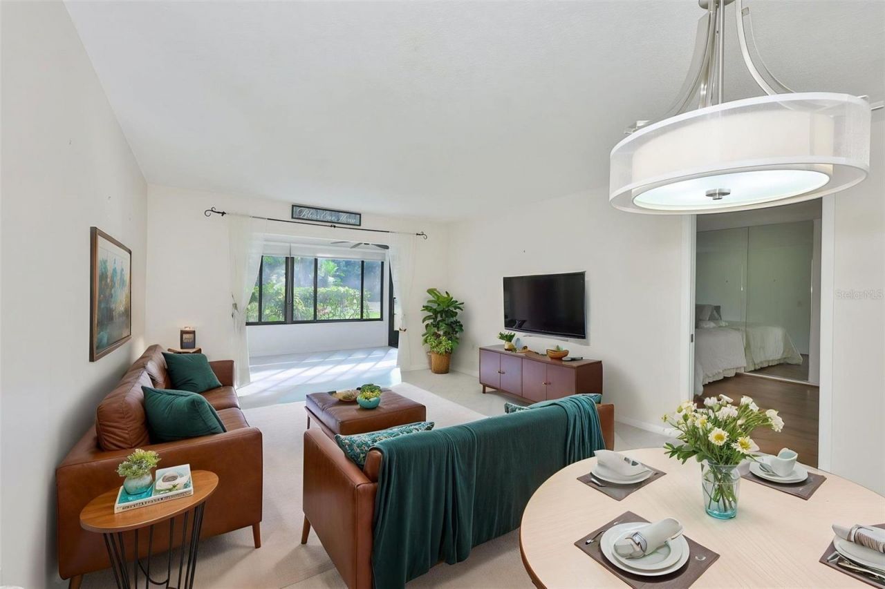647 Woodlawn Drive , Unit 647, Bradenton, FL 34210 Photo