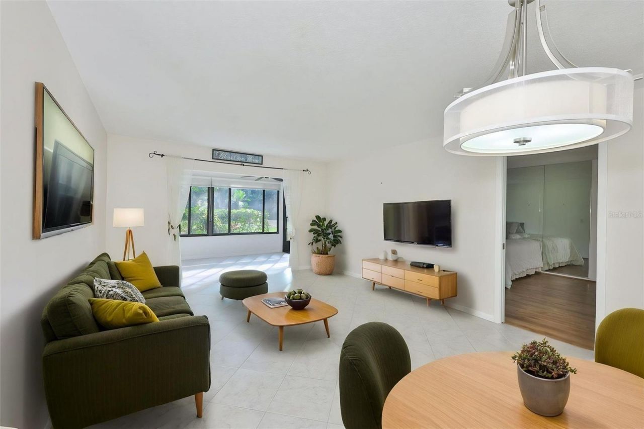 647 Woodlawn Drive , Unit 647, Bradenton, FL 34210 Photo