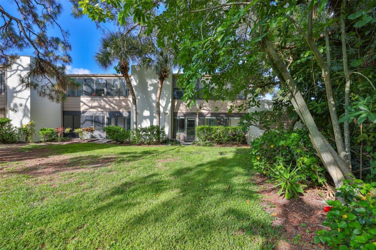 647 Woodlawn Drive , Unit 647, Bradenton, FL 34210 Photo